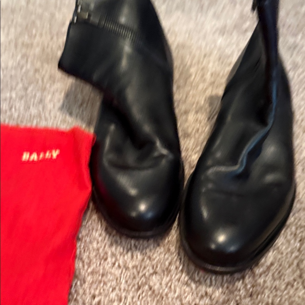 Bally Elegant Black Ankle Boots